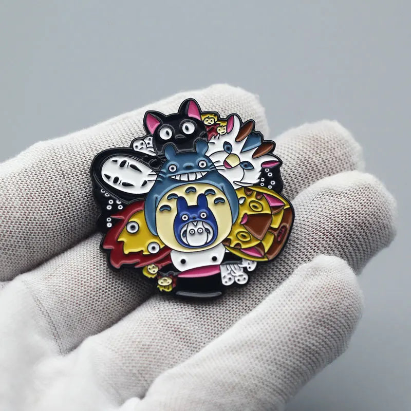 Interesting Classic Cartoon Comic Brooch Metal Enamel Lapel Badge Collect Denim Jacket Backpack Pin Children Fashion Gifts Kawaii Side