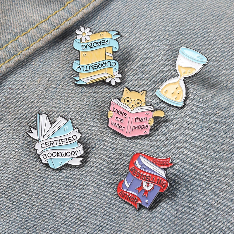 Funny Quote Book Enamel Pin Cartoon Brooches Hourglass Reader Bookworm Lapel Pins Badges Jewelry Gifts for Friends Wholesale Kawaii Side