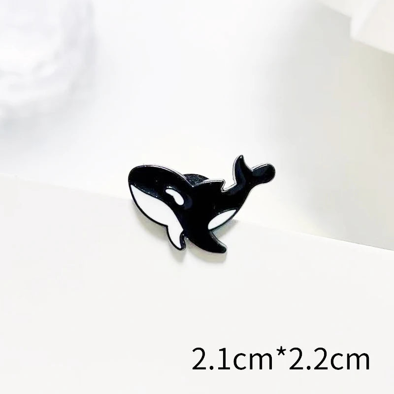 Animal Enamel Pin Custom Whale Brooch Bag Clothes Lapel Pin Badge Cartoon Jewelry Kid Friend Kawaii Side