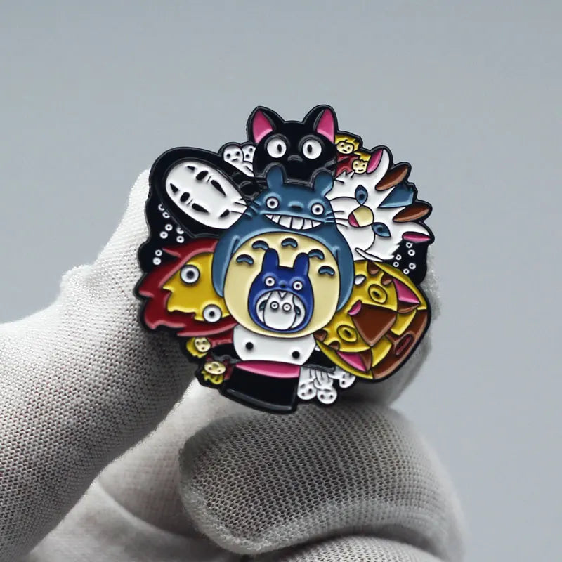 Interesting Classic Cartoon Comic Brooch Metal Enamel Lapel Badge Collect Denim Jacket Backpack Pin Children Fashion Gifts Kawaii Side