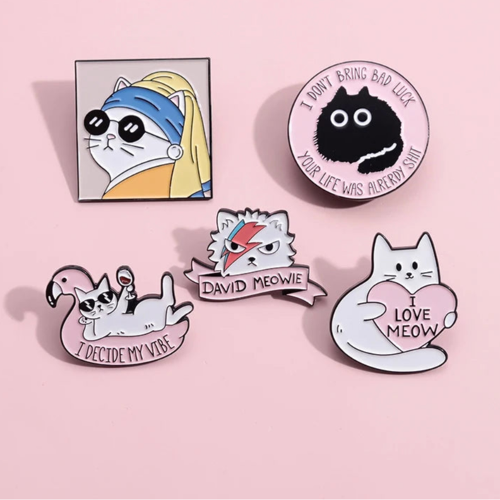 I Decide My Vibe Enamel Pin Custom Fun Oil Painting Cat Bring Bad Luck David Meowie Brooches Lapel Badges Art Works Jewelry Gift Kawaii Side