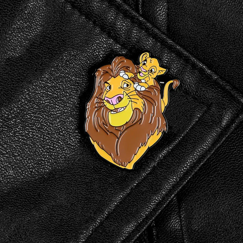 Disney The Lion King Cartoon Movie Brooch Pins for Backpack Hat Clothes Cute Lion Enamel Metal Lapel Badges Accessories Gifts Kawaii Side