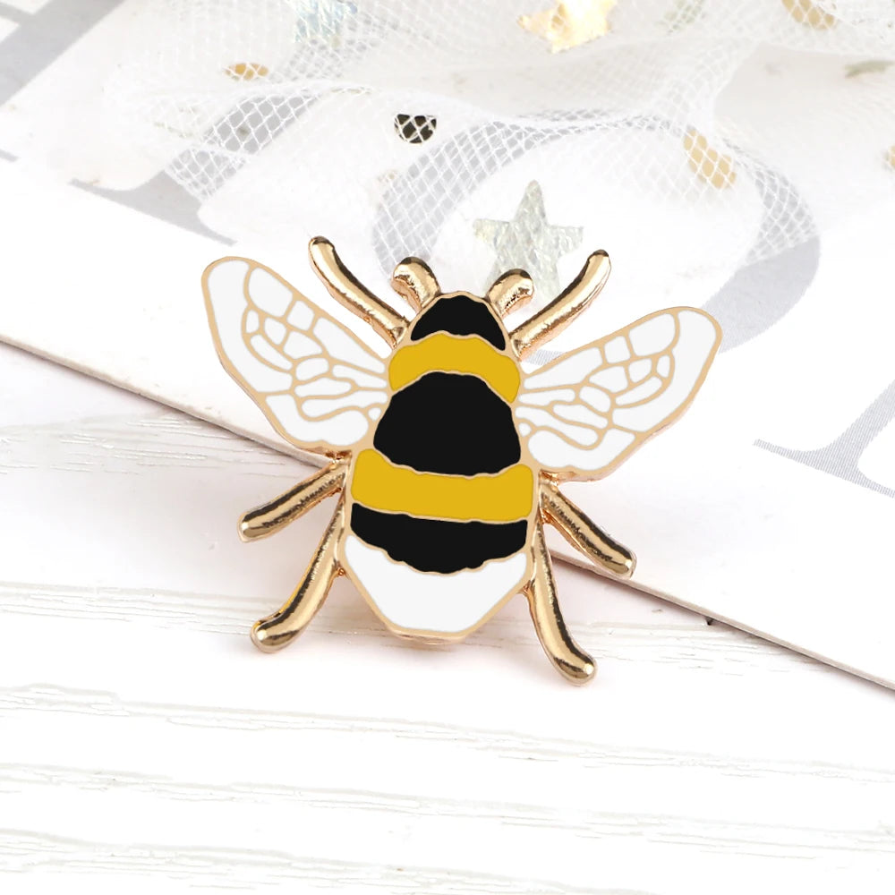 Cartoon Insect Enamel Pins Cute Metal Honey Bee Brooch Bag Clothes Lapel Pin Funny Animal Fashion Jewelry Gifts for Kids Friends Kawaii Side