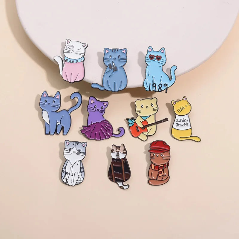 Cartoon Music Guitar Cat Brooch Enamel Pin Cute Kitten Animal Brooches Backpack Lapel Metal Badge Jewelry Gifts for Friends Kawaii Side