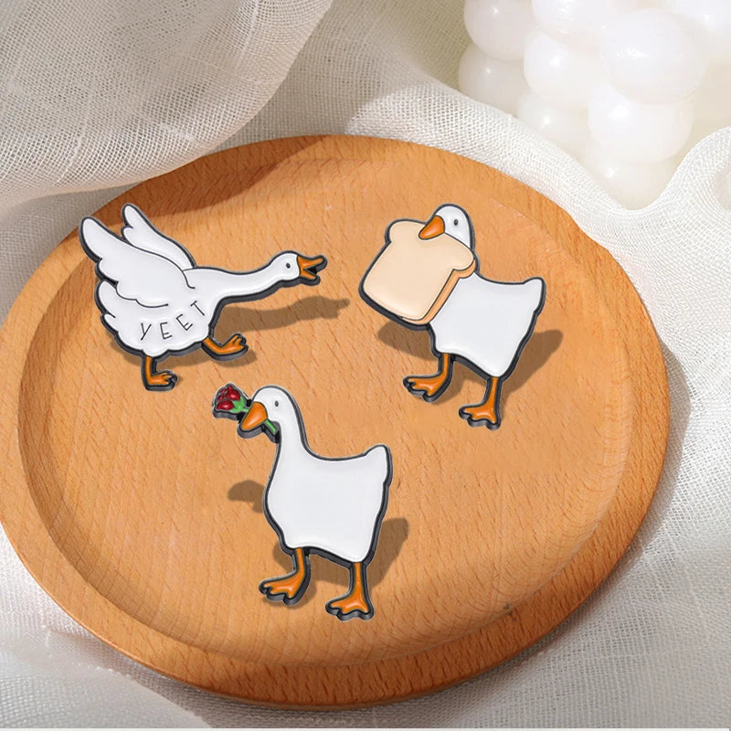 Pins Custom Mess With The Honk You Get The Bonk Brooches Lapel Badges Cartoon Animal Jewelry Gift for Friends Goose Game Enamel Kawaii Side