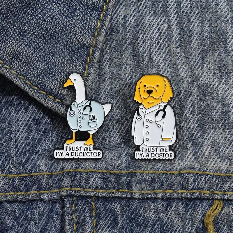 Animal Doctor Enamel Pins TRUST ME I'M A DOGTOR Brooches Lapel Backpack Badges Animal Decoration Jewelry Gift for Friends Kawaii Side