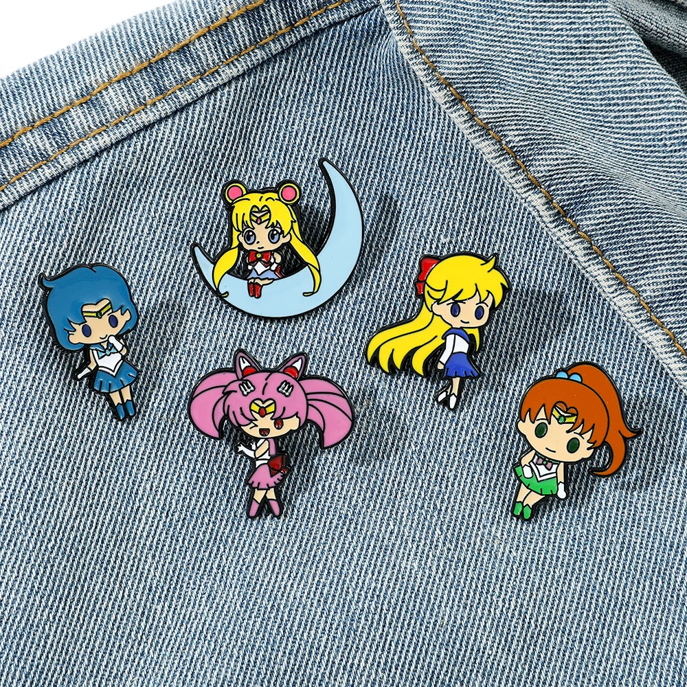 Sailor Moon Pin Badges Cartoon Anime Figure Enamel Brooches Tsukino Usagi Mizuno Ami Sailor Mars Cute Lapel Pins for Backpack Kawaii Side