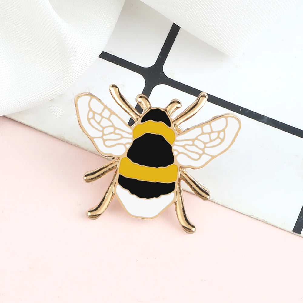 Cartoon Insect Enamel Pins Cute Metal Honey Bee Brooch Bag Clothes Lapel Pin Funny Animal Fashion Jewelry Gifts for Kids Friends Kawaii Side