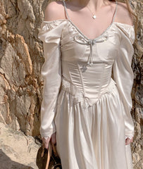 Abito bianco argento con tunica classica, cuciture romantiche in pizzo, chiffon, con spalline