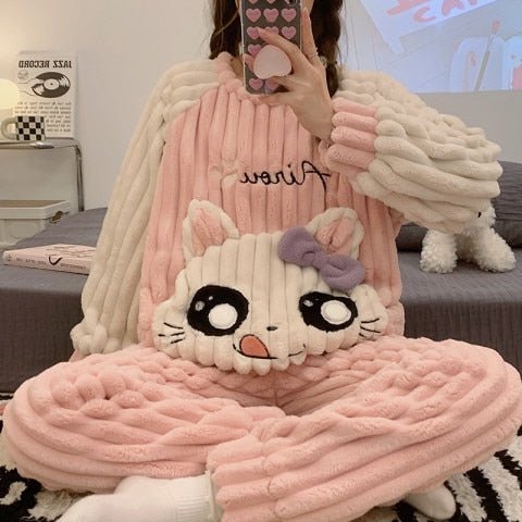 Kawaii Cartoon Letter Print Plush Pajamas Set - Kawaii Side