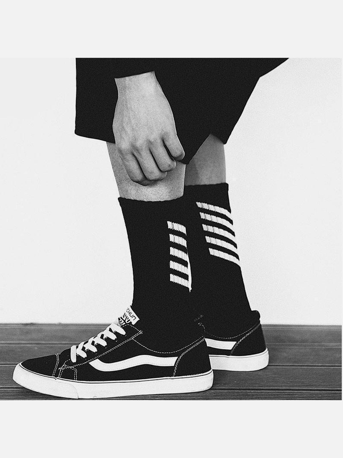 Striped Skateboard Socks 1PCS - Kawaii Side